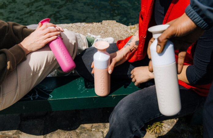 Warmer Tee im Winter, kühles Wasser im Sommer und das ganze Jahr lang Ozeane retten! Dopper Insulated ab sofort in 3 neuen Farben für Pre-Order verfügbar